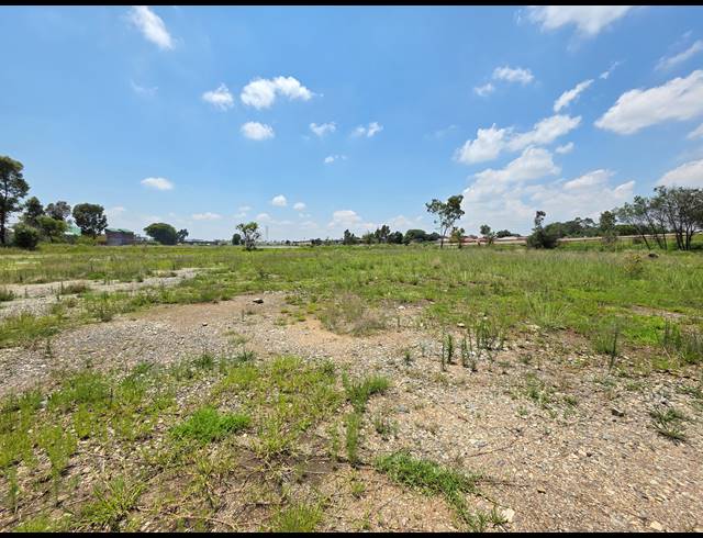 19,042M² VACANT LAND FOR SALE IN CITY DEEP